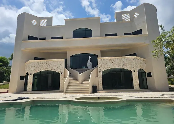 Luxury Near Akumal, 9 Bedrooms-breakfast & Shuttle Pousada